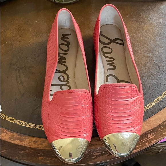 Sam Edelman Coral and Gold Women's Loafers - Picture 1 of 2